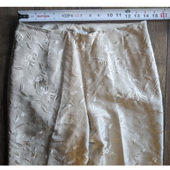 La Femme Gilar 100% Silk Beige on Beige Women's Embroidered Dress Pants Size 4. - Picture 5 of 12